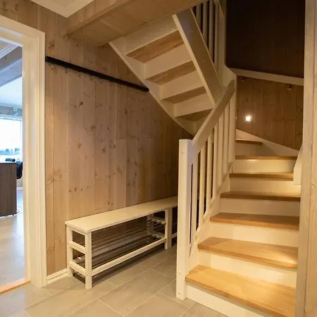 Holiday home Rolfhytta - Fosskamben 19 Sogndal