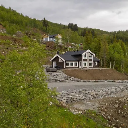 Rolfhytta - Fosskamben 19 *